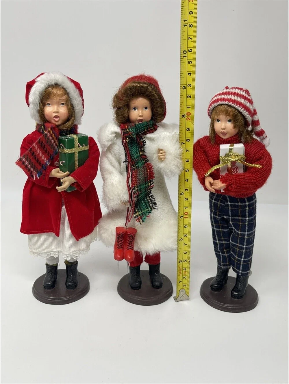 3 Vintage Christmas Carolers Figurines Choir Singers Red White Coat Plaid Decor